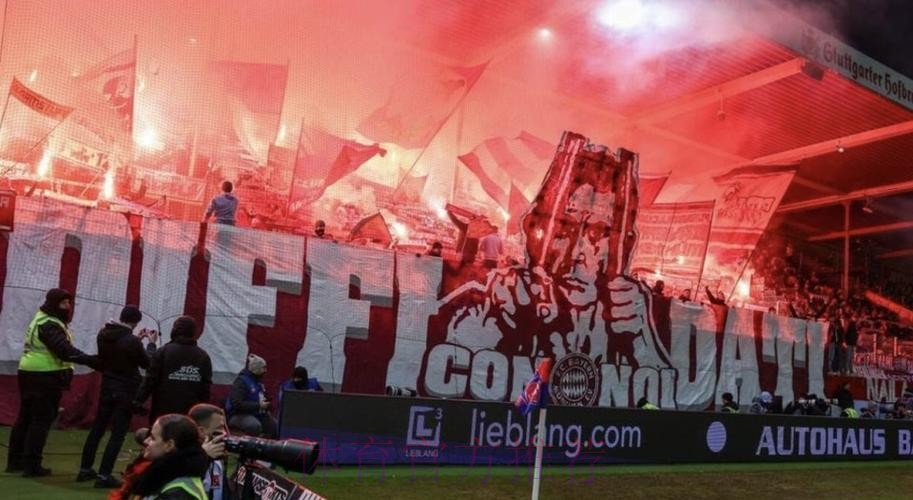 拜仁严惩烟火行为并关闭南看台，球迷俱乐部怒批极端球迷